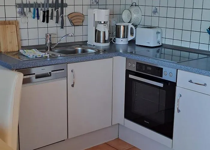 Semesterbostad Und Anna Nommsen *